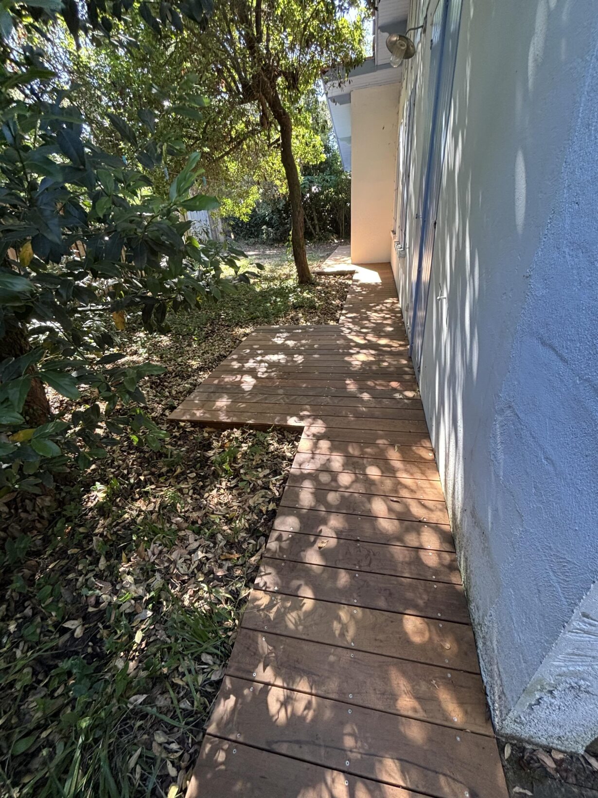 Réalisation d’une magnifique terrasse bois exotique, essence Ipé pour des vacances parfaites au Cap-Ferret